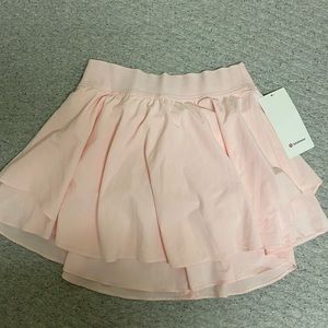 BRAND NEW LULULEMON SKIRT
